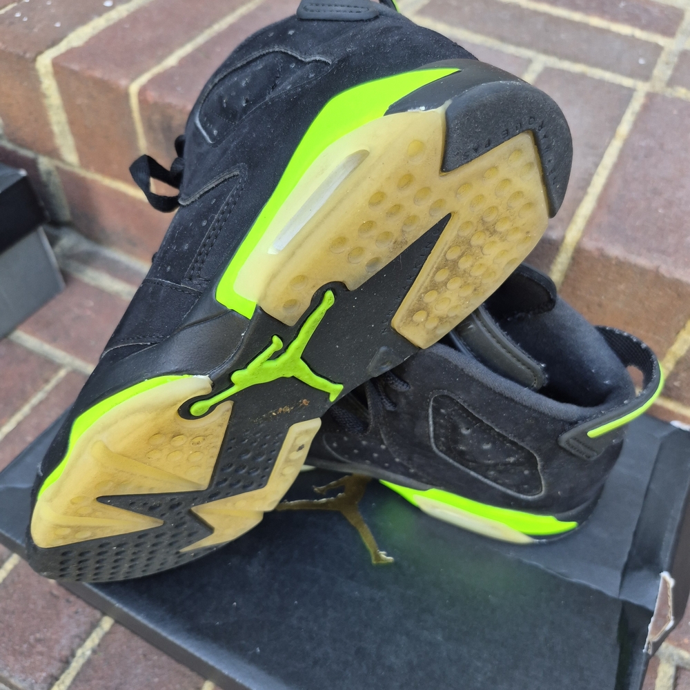 Air Jordan 6 Retro Electroc Green - Picture 4 of 6